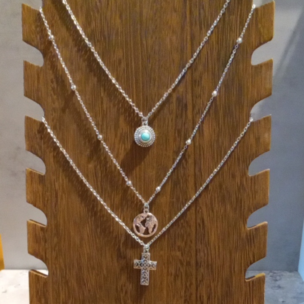 Silver Tone Layered Necklace Set with Turquoise Color Accent